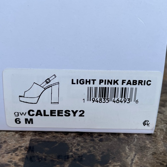 NEW  GUESS Caleesy Platform Dress Sandals - Picture 12 of 12